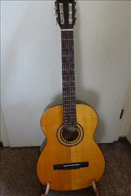 Abbildung: DDR Gitarre