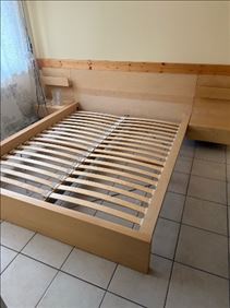 Abbildung: Bett Holz