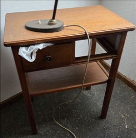 Abbildung: kleiner Tisch