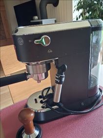 Abbildung: Espressomaschine ( Siebträger De Longhi)