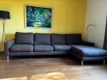 Abbildung: Sofa und Sessel